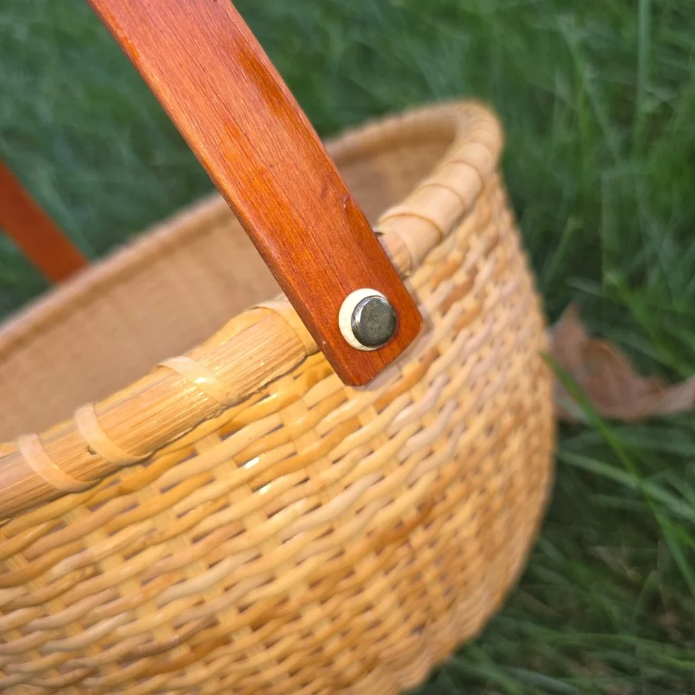 Hand Woven Nantucket Style Round Basket Wood Base Fixed Handle Honey Brown 10in
